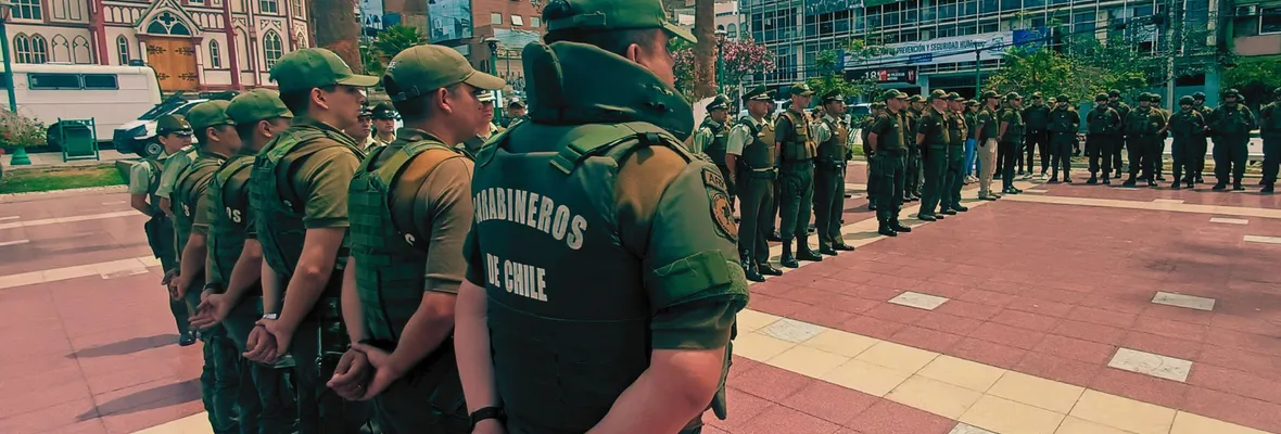Siete años de cárcel para dos carabineros: recibían coimas para permitir salida ilegal de productos del país