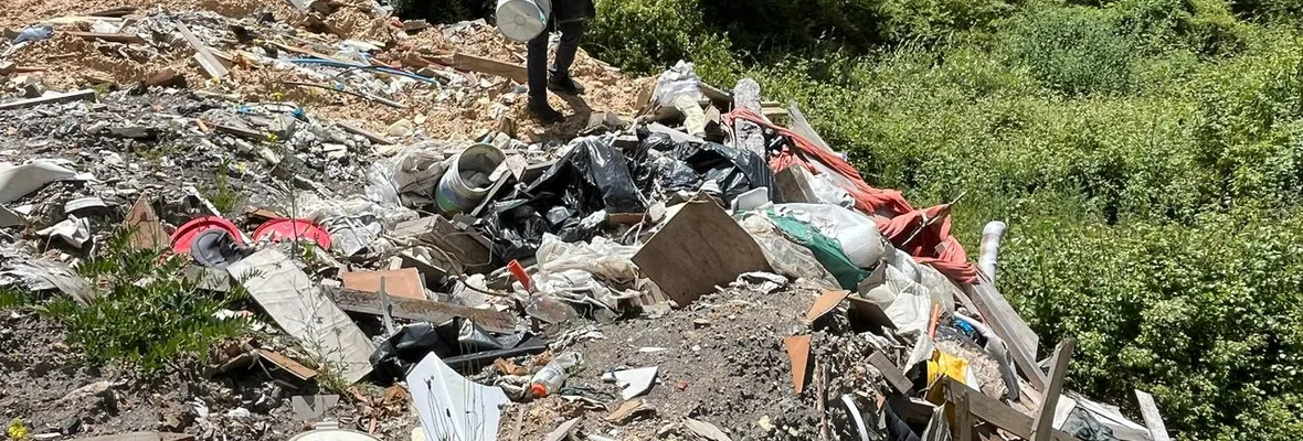 Constructoras estarían detrás de tres vertederos ilegales en Chiguayante: Situación afecta a estero Leonera