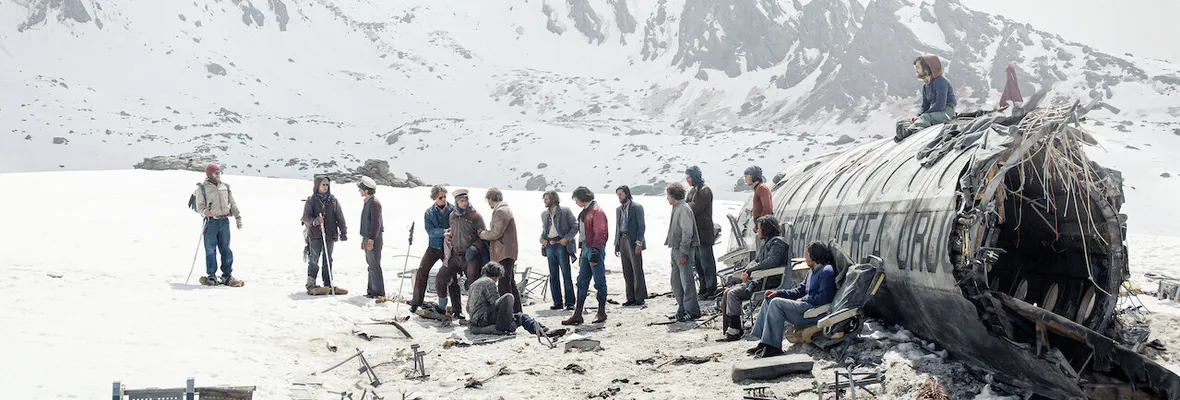 La Sociedad de la Nieve: Viejos estereotipos para una nueva película sobre la tragedia de Los Andes