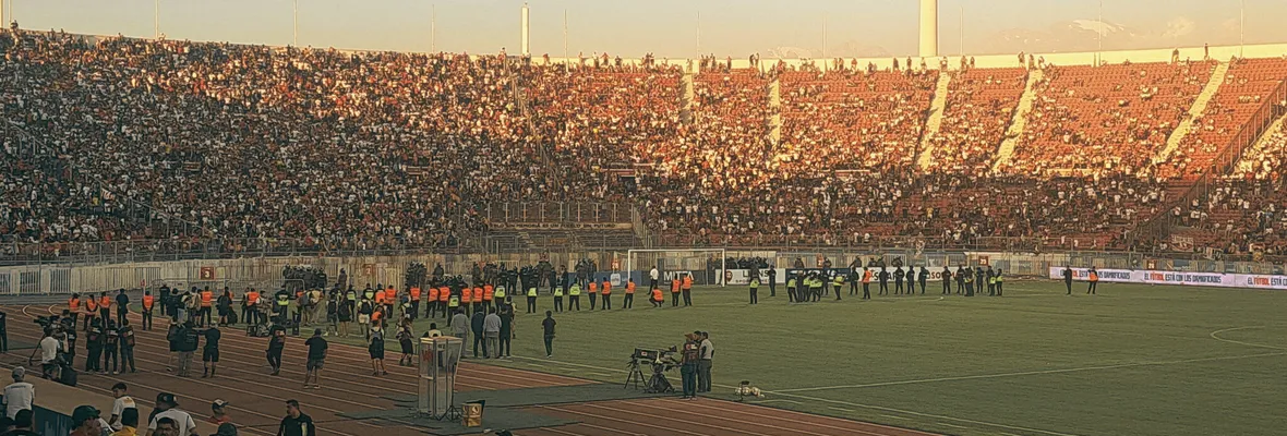"Piñera CTM, asesino igual que Pinochet" el cántico de decenas de miles de hinchas que interrumpió minuto de silencio por expresidente en el Estadio Nacional