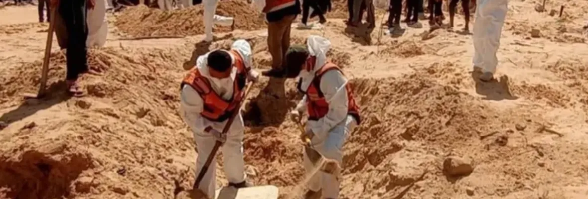 A 200 días de iniciado el genocidio: Ejército israelí dejó fosas comunes al sur de Gaza con cientos de cuerpos mutilados