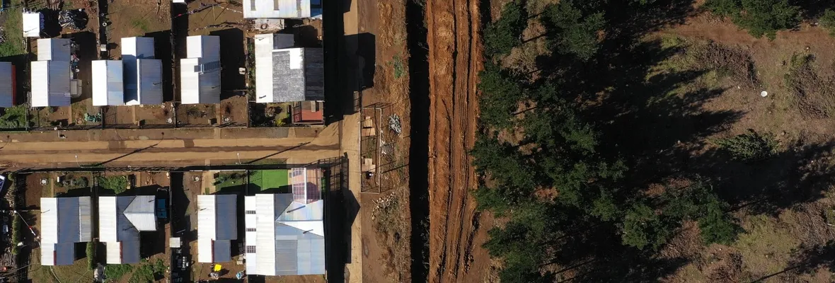 "Zanjas de esas dimensiones dificultan el trabajo contra incendios" : Geógrafo cuestiona nueva práctica de Forestal Arauco