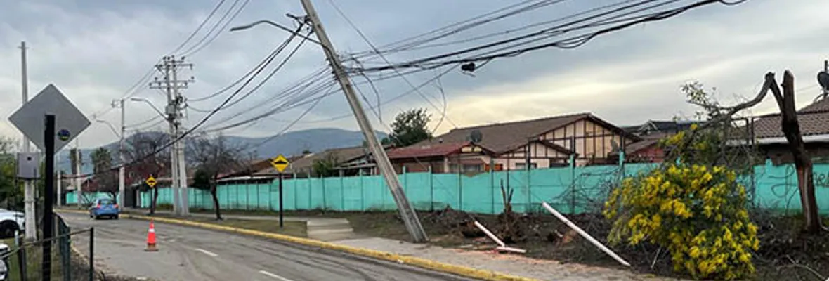 Protestas por inoperancia de eléctricas e investigación de Contraloría contra la SEC marcan panorama tras casi una semana de masivo corte de energía