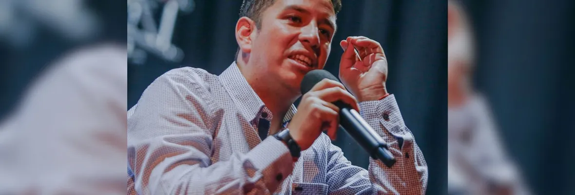 Matías Toledo: el shishigang que será alcalde de la comuna con más habitantes de Chile