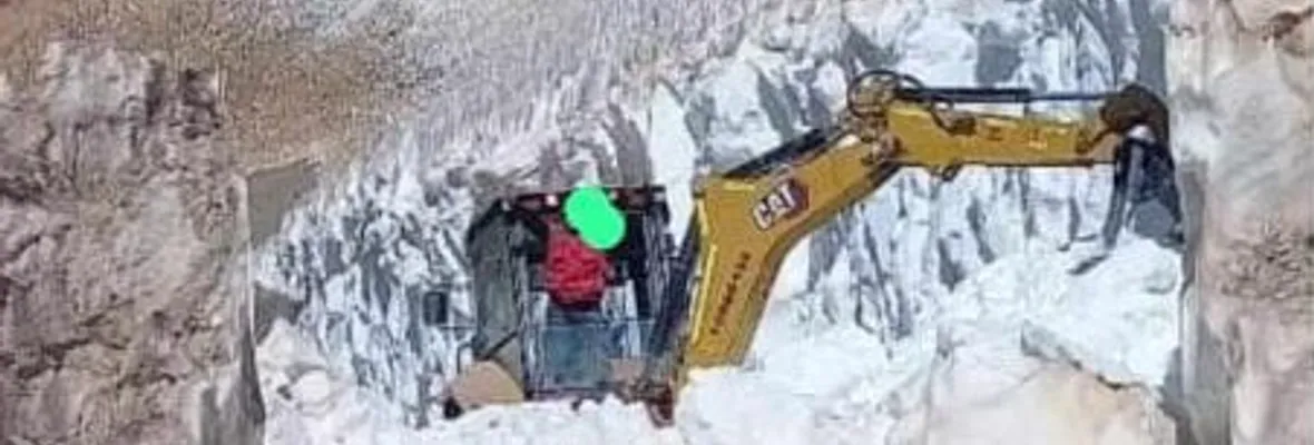 Crimen a luz de día: Mineras destruyen glaciares y criósfera con máquinas en las nacientes del río Huasco