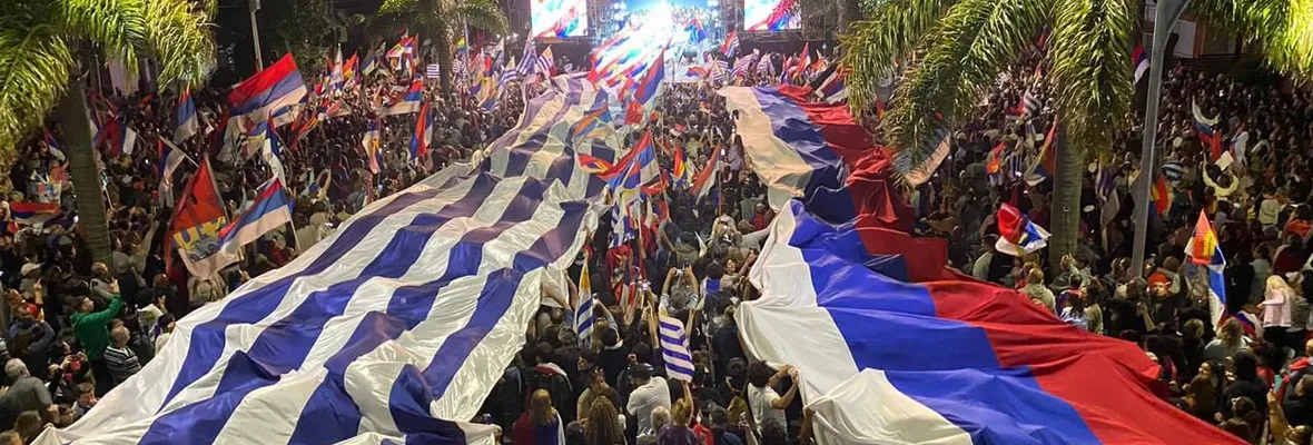Uruguay: Vuelve el Frente Amplio de mano de Yamandú Orsi