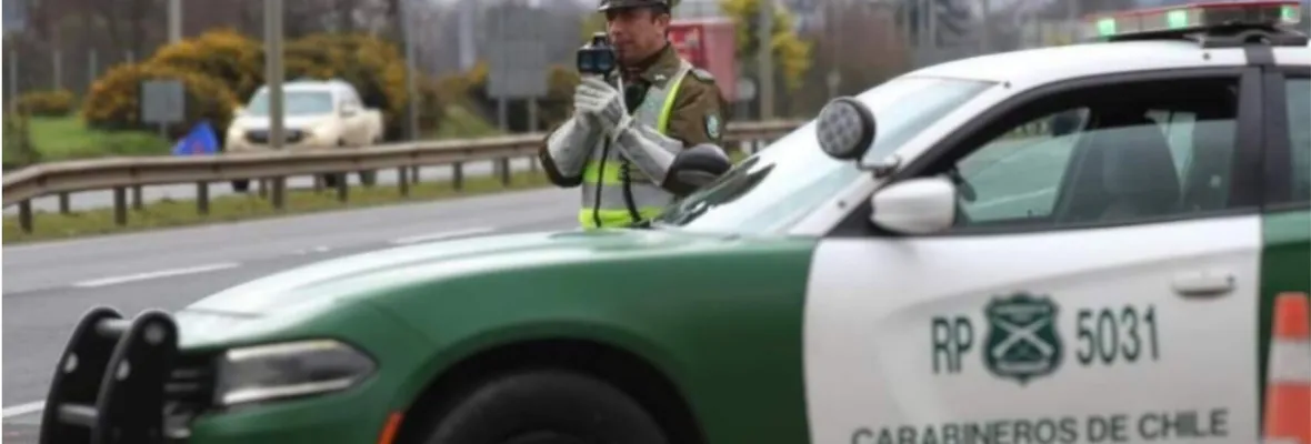 Excarabineros imputados por carreras clandestinas en vehículo institucional quedan con arraigo nacional