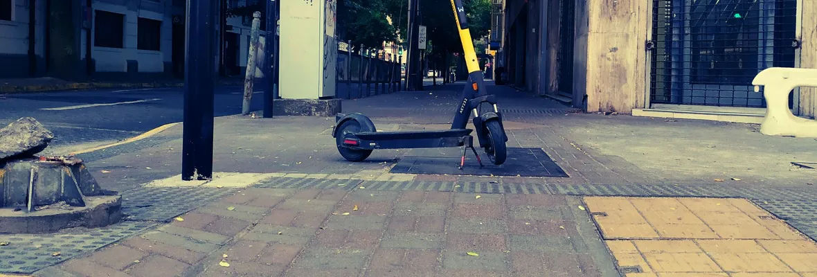 Municipalidad de Concepción presiona a empresa rusa de scooters por mejora de servicio frente a denuncias de atropellos y alto costo