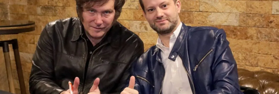 Axel Kaiser importa desde Europa el viejo truco de llamar socialista al nazismo