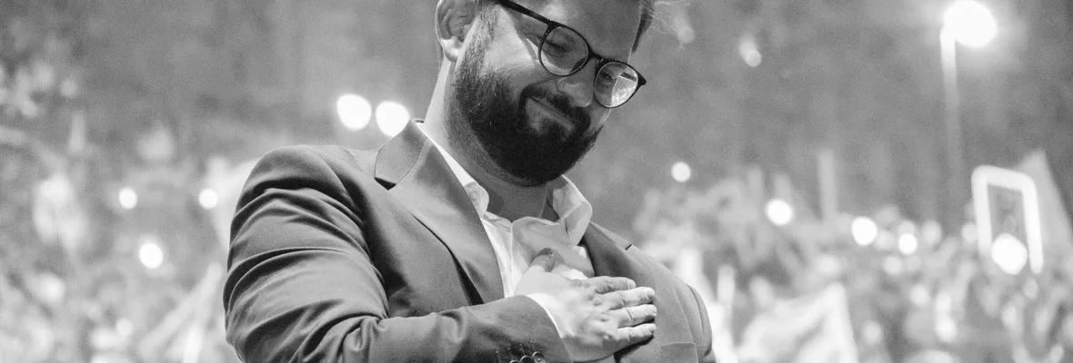 Gabriel Boric: Responsable de farrearse histórica oportunidad de cambiar la constitución y de entregarle en bandeja el gobierno a la ultraderecha