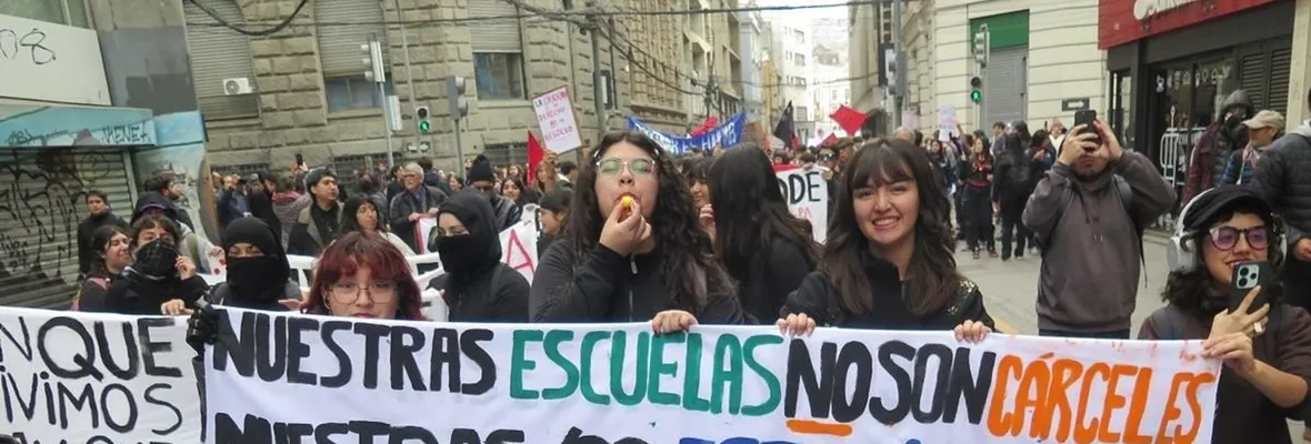 La calle comienza a hablar