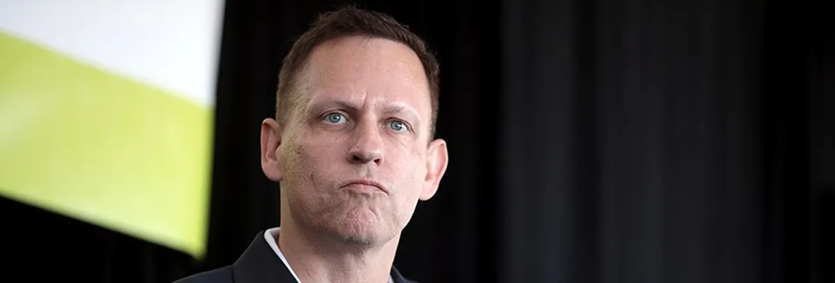 Líder tecno fascista se reunió con Kast, Kaiser y Piñera: Peter Thiel y su ruta por Chile