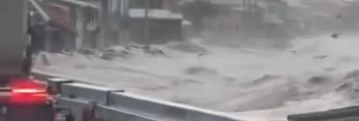 Temporal y marejadas afectaron doblemente a comunidad damnificada por el megaincendio en Penco y Lirquén