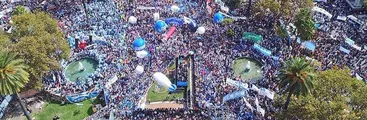 Argentina: Más de 400 mil maestras y maestros le plantaron cara a Macri