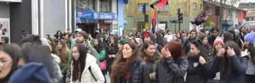 Estudiantes marchan en Concepción protestando por las reiteradas demandas incumplidas por el gobierno