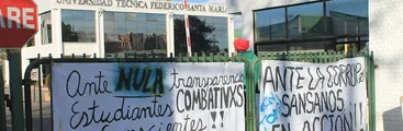 Desalojados en Universidad Federico Santa María: «Al Rector se le cayó la careta»