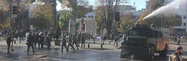 [FOTOS] Carabineros reprime marcha de la CONFECH y en rechazo a Cuenta Pública en el centro de Concepción