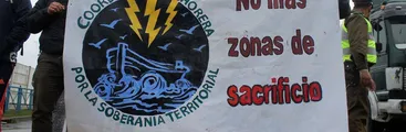 Marchan en contra del terminal GNL Talcahuano ante inminente votación