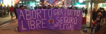 Marchan por el derecho al aborto libre, seguro y gratuito en Concepción y Talca