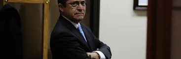 Conociendo al criminal detrás del comando camuflado de político