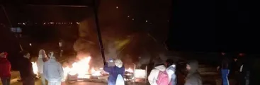 Violenta represión de FFEE de Carabineros a vecinos de Laraquete deja un joven herido