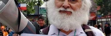 Agresión policial en velatón por José Huenante causa descompensación en luchador social Patricio Cavieres