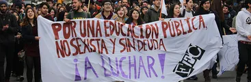 Estudiantes marchan contra proyecto Ley de Universidades Estatales: fue aprobado hoy en la Cámara de Diputados