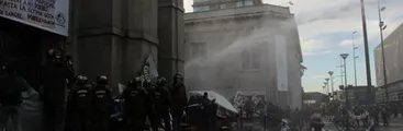Ante represión en toma de Catedral de Concepción llaman a seguir manifestándose por los huelguistas mapuche