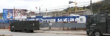 Fuerzas Especiales irrumpen en toma de trabajadores de cárcel El Manzano