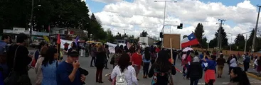 Trabajadores de la Fundación Educativa Juan XXIII cortan vías de Los Ángeles