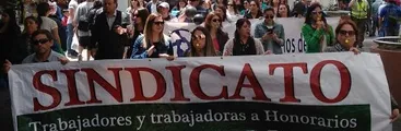 Trabajadores Honorarios marchan contra Cotización obligatoria en las AFP