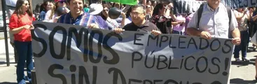 Contra la precariedad laboral: Trabajadores/as a honorarios del Estado serían reconocidos como contrata tras dictamen de Contraloría