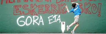 ETA inicia su disolución definitiva