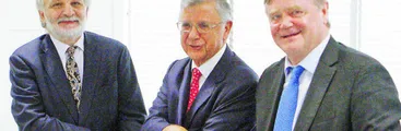 No es legal que CORFO entregue la explotación de litio a privados, afirma Julián Alcayaga