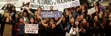 Marcha por una educación no sexista recorre centro de Concepción y finaliza en enfrentamientos con Carabineros