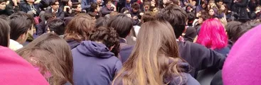 Estudiantes del Carmela Carvajal se tomaron el Instituto Nacional por casos de violencia machista