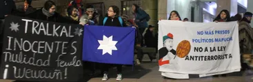 Realizan concentración en apoyo a mapuches condenados en el caso Luchsinger Mackay en Concepción