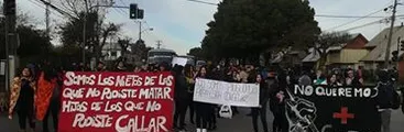 Secundarios de Hualpén no entran a clases y protestan por el frío en las aulas