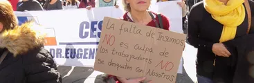 Trabajadoras/es de salud municipal paralizan y protestan contra agresiones originadas en el deficiente sistema sanitario