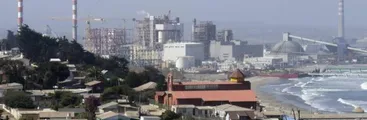 SMA ordenó medidas preventivas a 6 empresas en Quintero y Puchuncaví mientras intoxicaciones superan el centenar de personas
