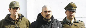 Líder de banda neonazi se encuentra prófugo tras ser condenado por cobarde asesinato de joven punk