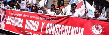 Funcionarios públicos anuncian nuevas movilizaciones por cientos de despidos mientras se firmaba el reajuste