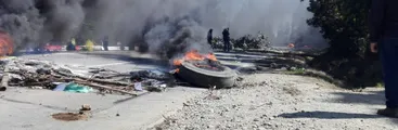 Barricadas en ruta Cañete-Tirúa por asesinato de Catrillanca e intereses empresariales