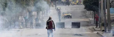 Protestas en Túnez luego que periodista lanzara mensaje y se inmolara