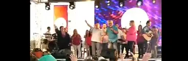 Alcalde Boris Chamorro entregó llaves de Coronel… a Jesús…