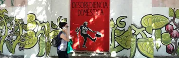 ABRIL: Mujeres agitan conversatorio sobre doble jornada laboral y reapropiación del espacio público