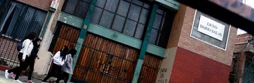Allanamientos y detenciones a estudiantes del liceo Darío Salas en Santiago