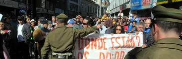 Organizaciones de DDHH protestaron este 21 de mayo denunciando los crímenes de lesa humanidad de la Armada