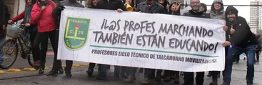 FOTOS| Miles de docentes expresan su rechazo a la displicencia gubernamental