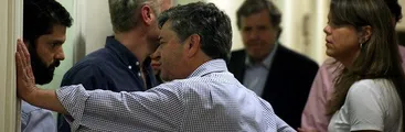 VIDEO | ¿En qué consiste la letra chica del "acuerdo por la paz" de la cuestionada clase política chilena?
